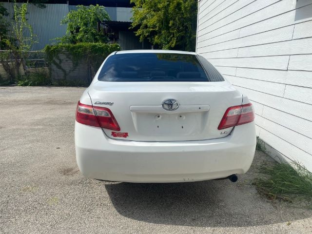 Toyota Camry Vehicle Image 04