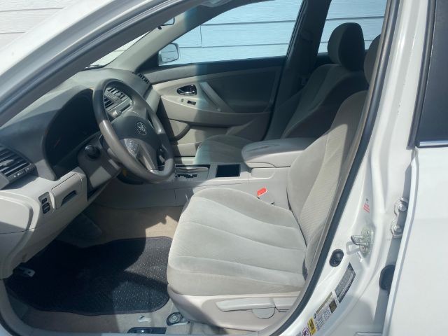 Toyota Camry Vehicle Image 05