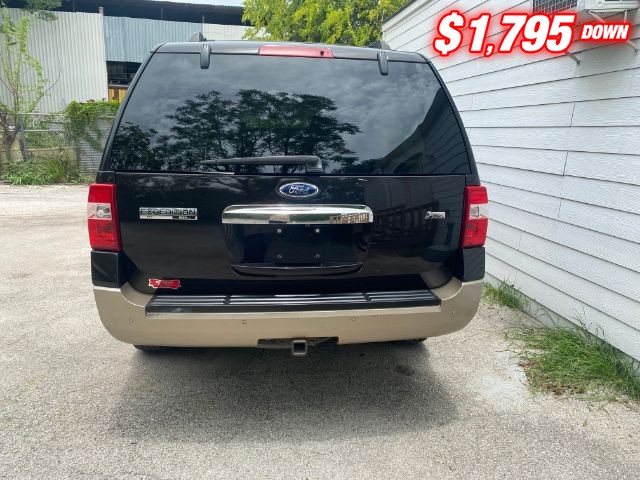 Ford Expedition EL Vehicle Image 04