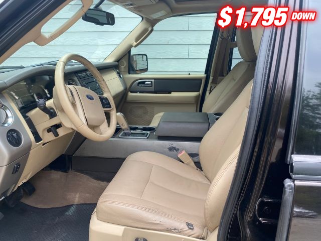 Ford Expedition EL Vehicle Image 05