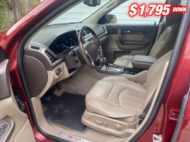GMC Acadia Vehicle Image 04