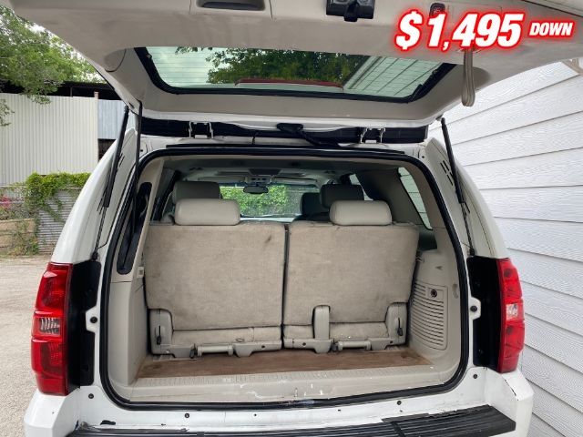 Chevrolet Tahoe Vehicle Image 04