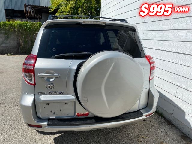 Toyota RAV4 Vehicle Image 04