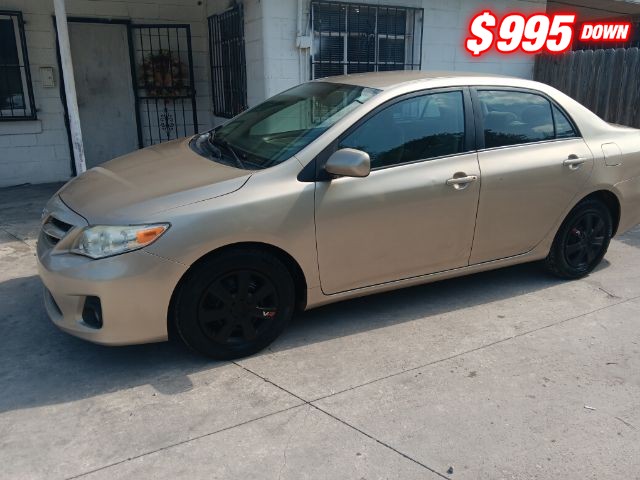 Toyota Corolla Vehicle Image 02