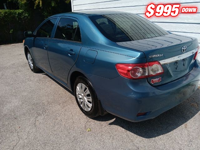 Toyota Corolla Vehicle Image 03