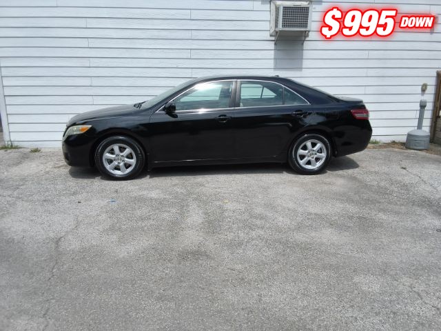 Toyota Camry Vehicle Image 02