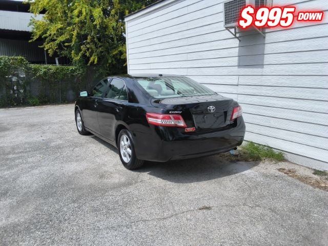 Toyota Camry Vehicle Image 03