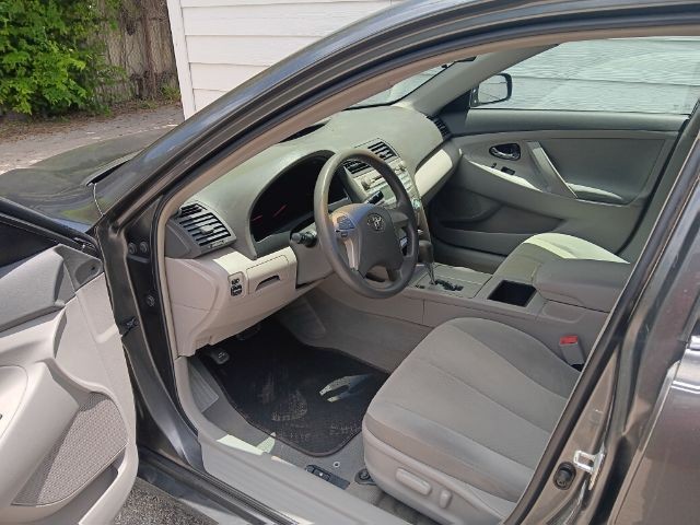 Toyota Camry Vehicle Image 06