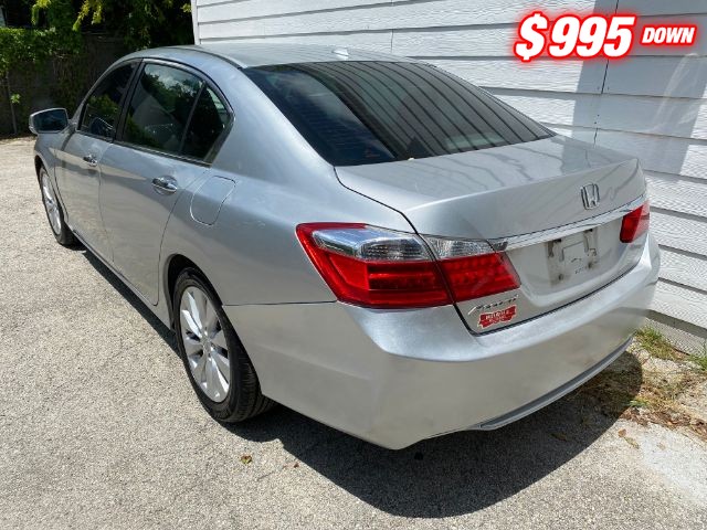 Honda Accord Sedan Vehicle Image 03