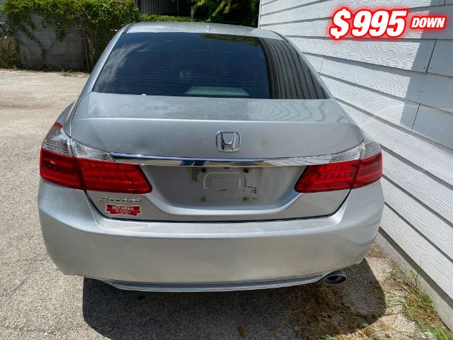 Honda Accord Sedan Vehicle Image 04
