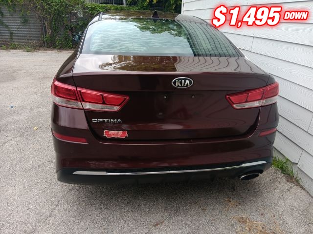 Kia Optima Vehicle Image 04