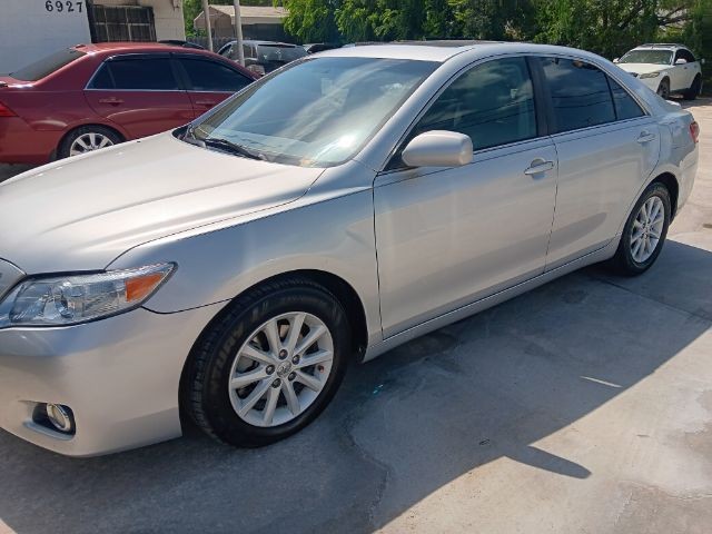 Toyota Camry Vehicle Image 02