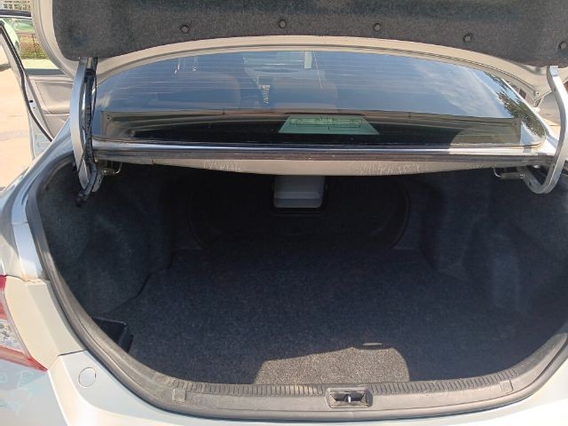 Toyota Camry Vehicle Image 04