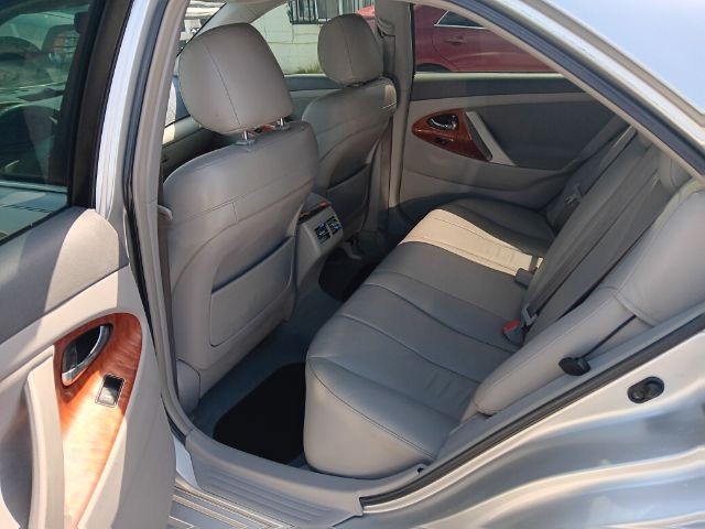 Toyota Camry Vehicle Image 06