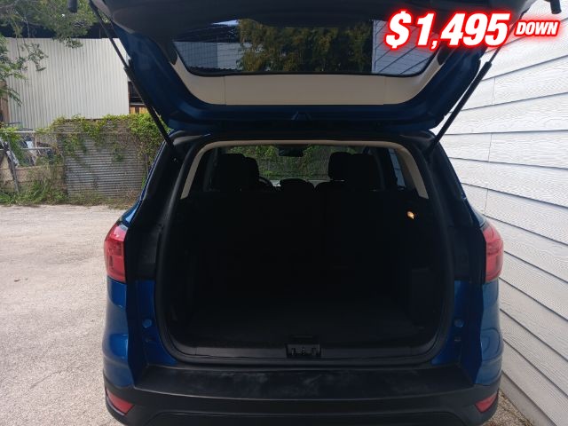 Ford Escape Vehicle Image 05