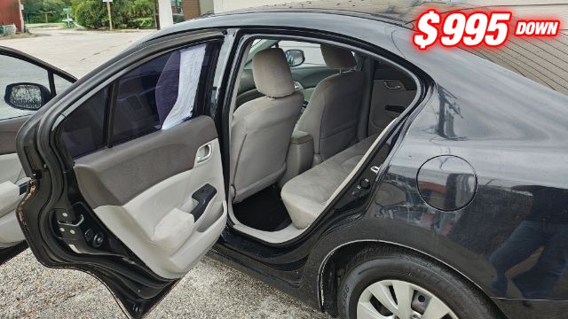 Honda Civic Sedan Vehicle Full-screen Gallery Image 11