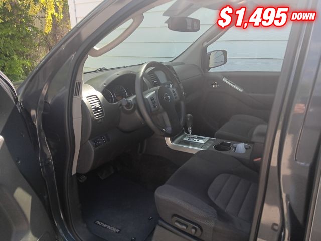 Nissan Pathfinder Vehicle Image 06