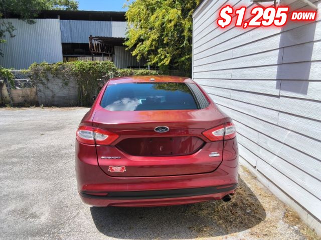 Ford Fusion Vehicle Image 04
