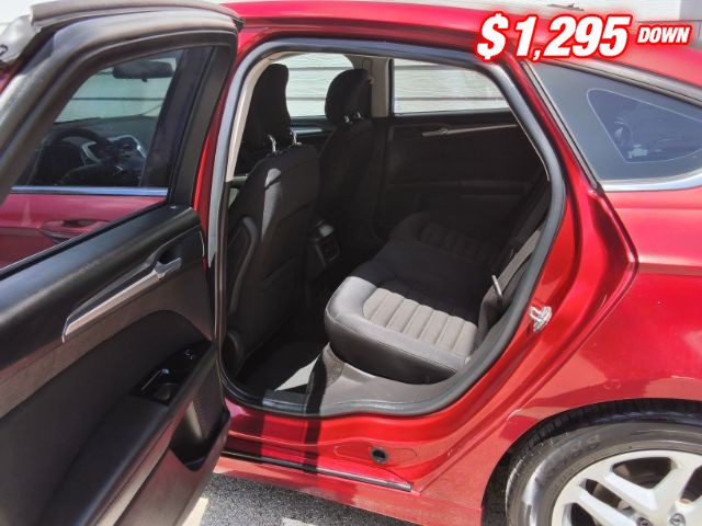 Ford Fusion Vehicle Image 06