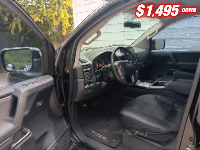 Nissan Titan Vehicle Image 06