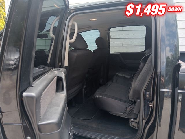 Nissan Titan Vehicle Image 07