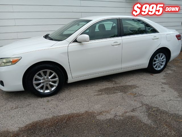 Toyota Camry Vehicle Image 02