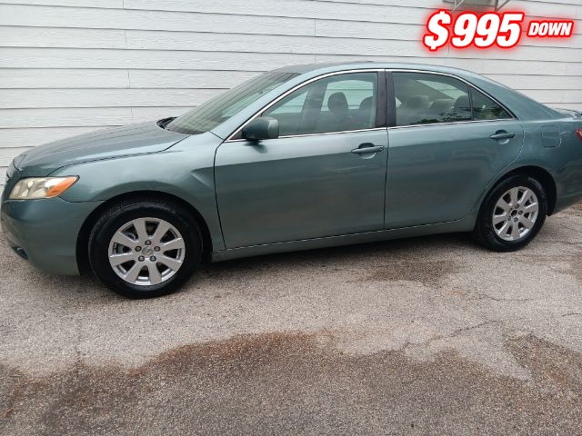 Toyota Camry Vehicle Image 02