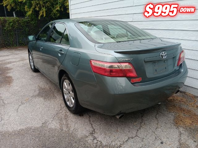 Toyota Camry Vehicle Image 03