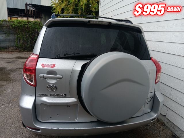 Toyota RAV4 Vehicle Image 04