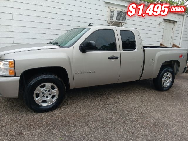 Chevrolet Silverado 1500 Vehicle Image 02