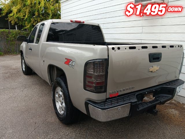 Chevrolet Silverado 1500 Vehicle Image 03