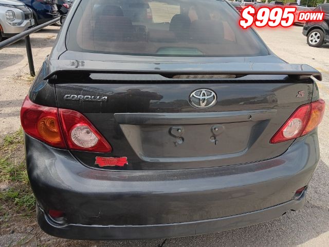 Toyota Corolla Vehicle Full-screen Gallery Image 04