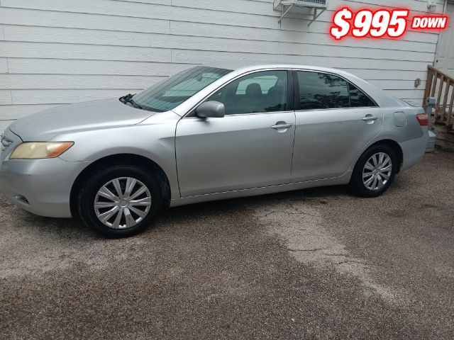 Toyota Camry Vehicle Image 02
