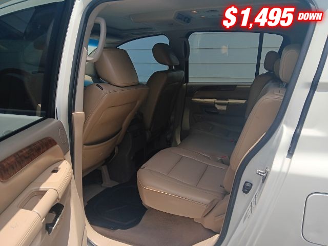 Nissan Armada Vehicle Image 07