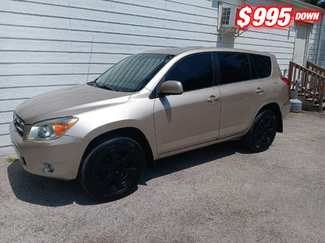 Toyota RAV4 Vehicle Image 02