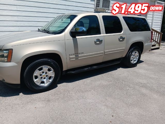 Chevrolet Suburban Vehicle Image 02