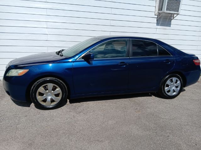 Toyota Camry Vehicle Image 02