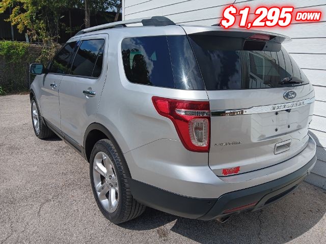 Ford Explorer Vehicle Image 03