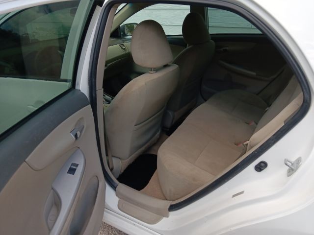 Toyota Corolla Vehicle Image 07
