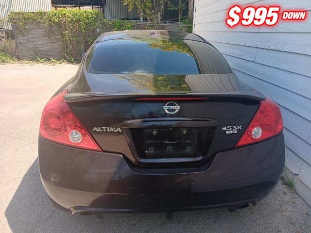 Nissan Altima Coupe Vehicle Image 04