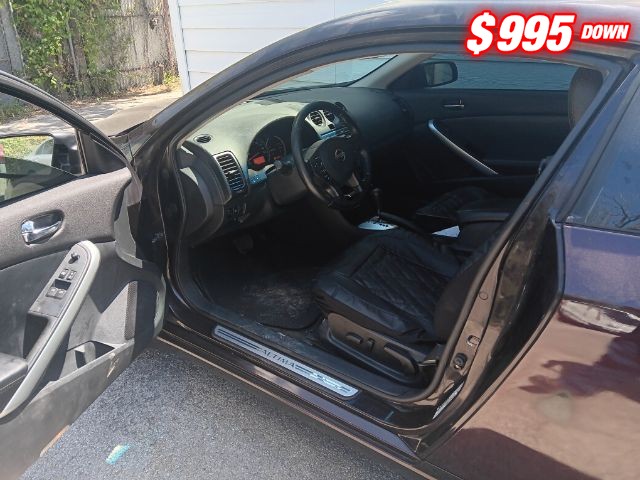 Nissan Altima Coupe Vehicle Image 06