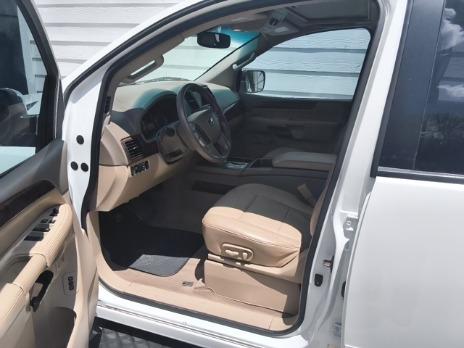 Nissan Armada Vehicle Image 06