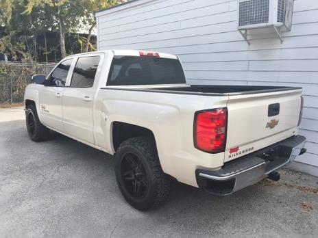Chevrolet Silverado 1500 Vehicle Image 02