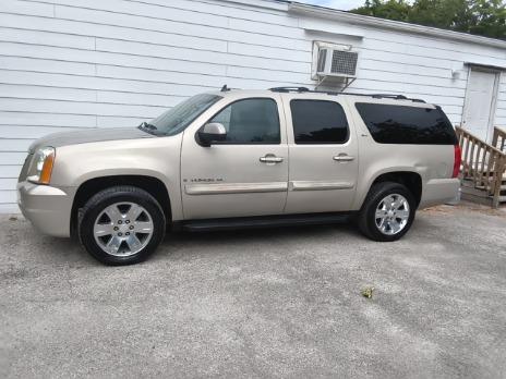 GMC Yukon XL Vehicle Image 03