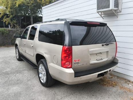 GMC Yukon XL Vehicle Image 04
