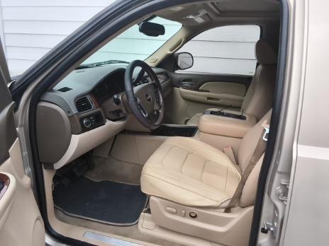 GMC Yukon XL Vehicle Image 07
