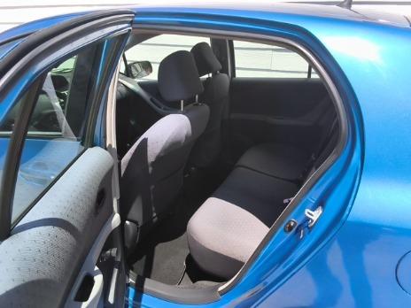 Toyota Yaris Vehicle Image 05