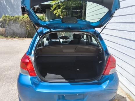 Toyota Yaris Vehicle Image 07