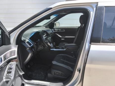 Ford Explorer Vehicle Image 05