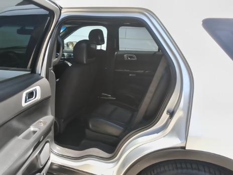 Ford Explorer Vehicle Image 06
